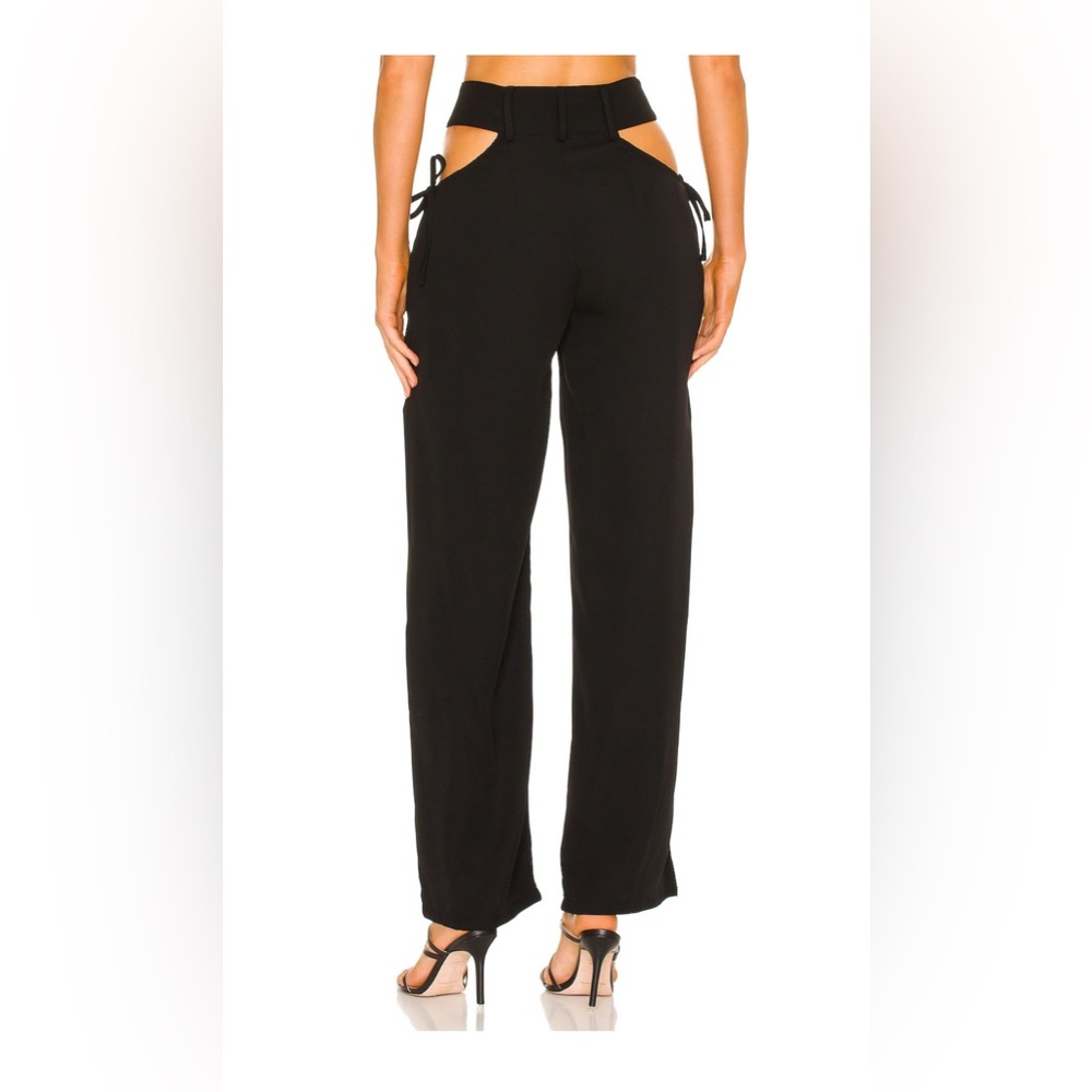 Superdown Black High-Waisted Wide Leg Pants with Flowing Fit
